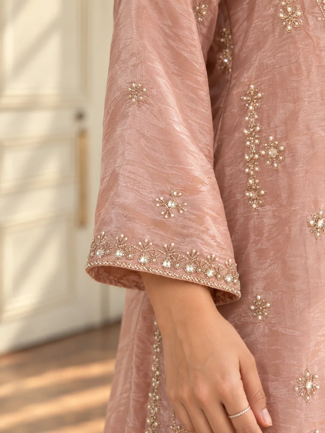 Dailyfab Mauve Pink Sequin Embellished 3 Piece Co-ord Set in Shimmer Tissue - Image 4
