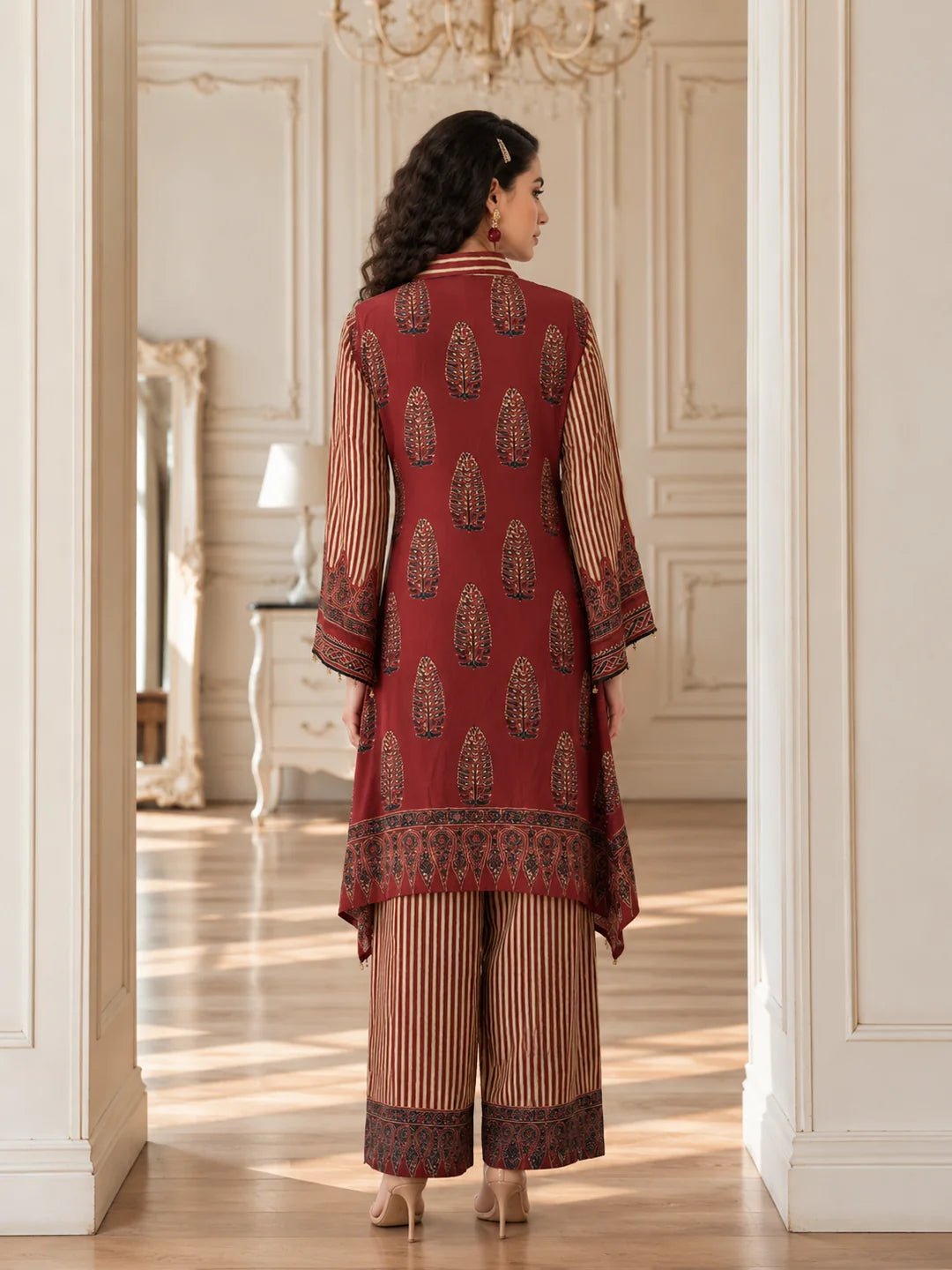 Dailyfab Maroon & Beige High-Low Mirror Embellished Patch Print Co-ord Set in Crepe - Image 2