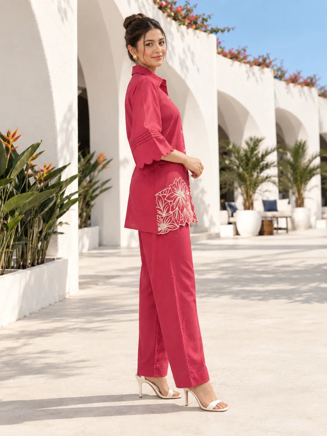 Dailyfab Pink Floral Embroidered Co-ord Set in Handloom - Image 5